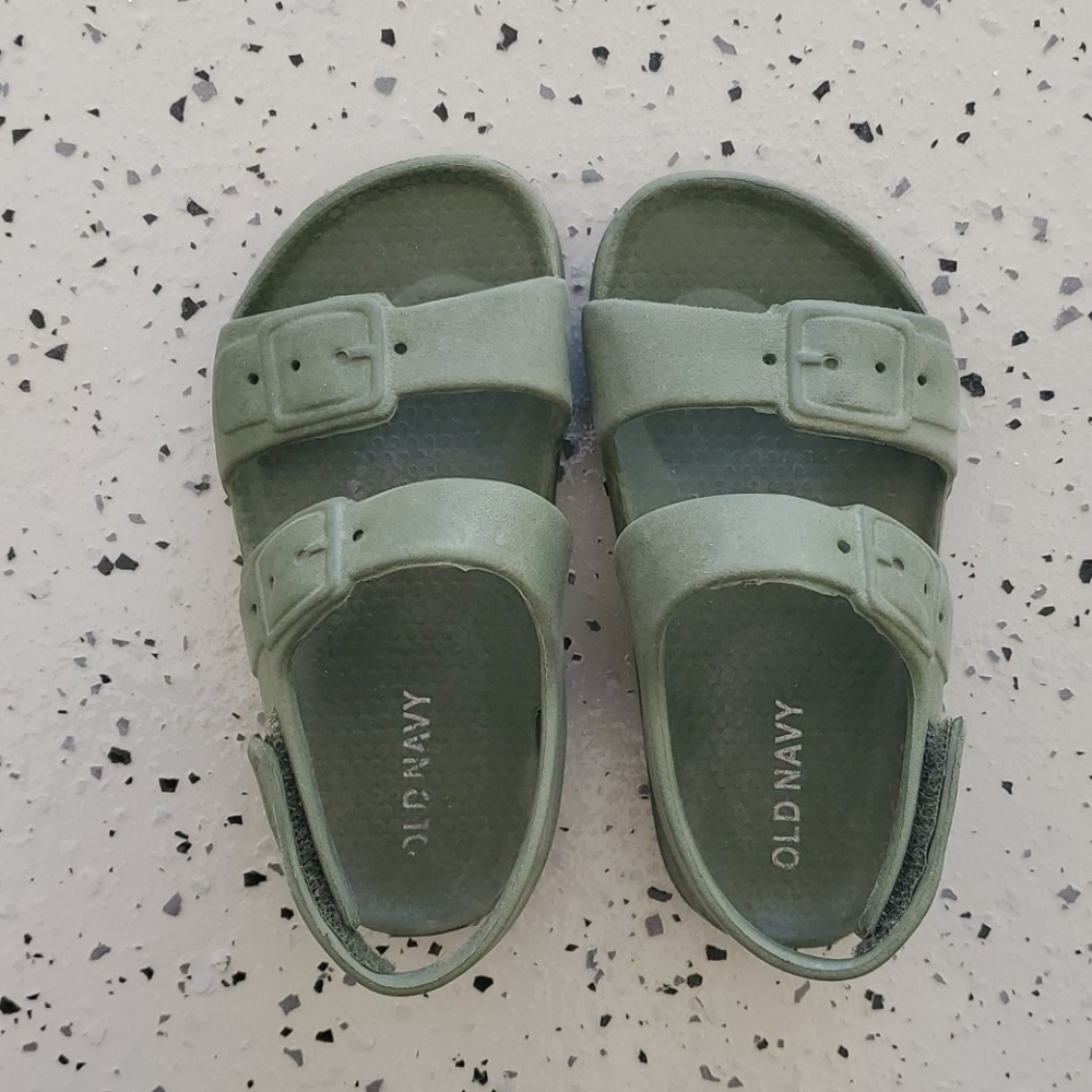 Old navy toddler boy velcro sandals